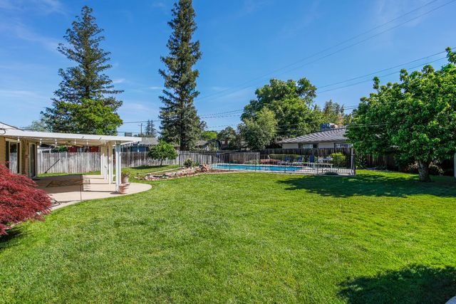 3236 Smathers Way, Carmichael, CA 95608