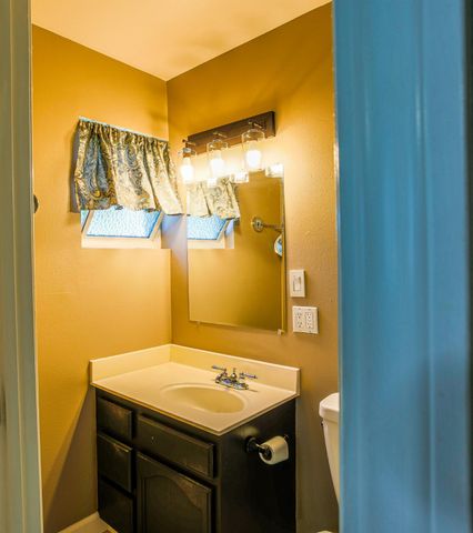 3236 Smathers Way, Carmichael, CA 95608