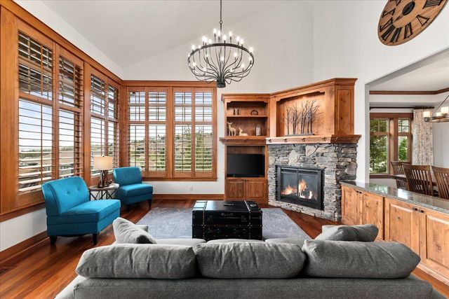 8924 E Clearview Ln, Spokane, WA 99217