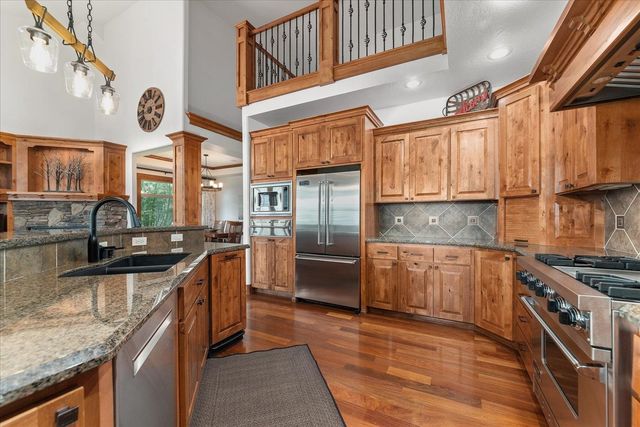 8924 E Clearview Ln, Spokane, WA 99217