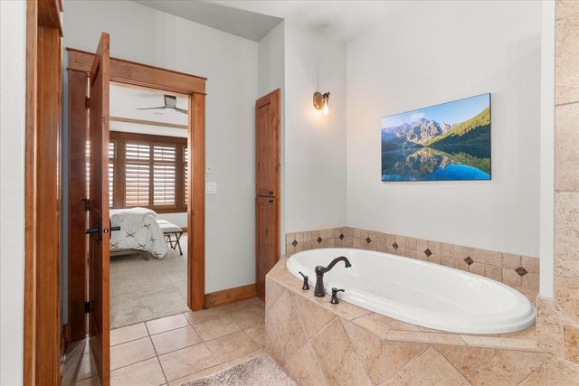 8924 E Clearview Ln, Spokane, WA 99217