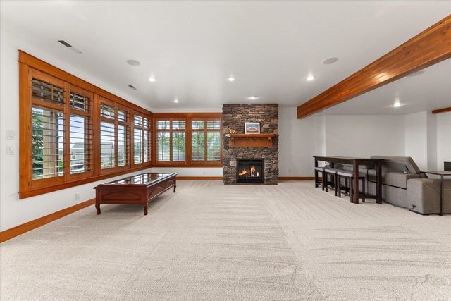 8924 E Clearview Ln, Spokane, WA 99217