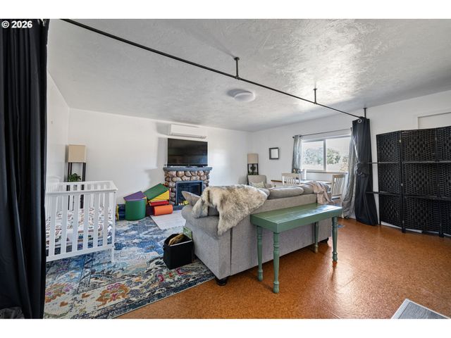 91471 N COBURG Rd, Eugene, OR 97408