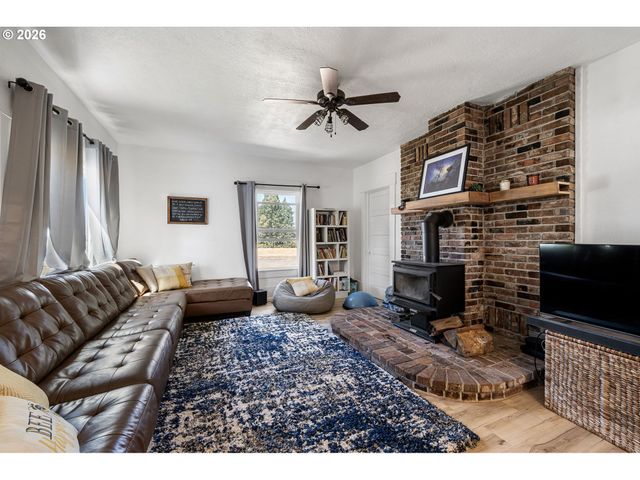 91471 N COBURG Rd, Eugene, OR 97408