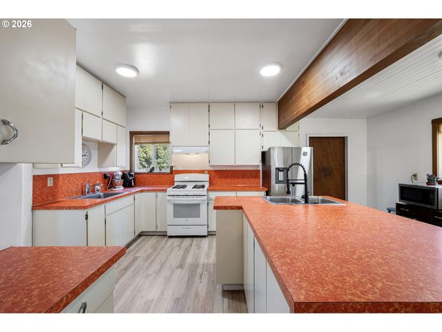 91471 N COBURG Rd, Eugene, OR 97408