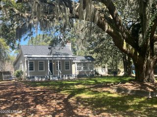 33 Old Salem Road, Beaufort, SC 29902