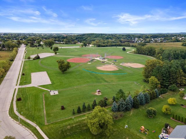 1246 S Wilson AVENUE, Hartford, WI 53027