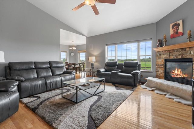 1246 S Wilson AVENUE, Hartford, WI 53027