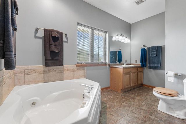 1246 S Wilson AVENUE, Hartford, WI 53027
