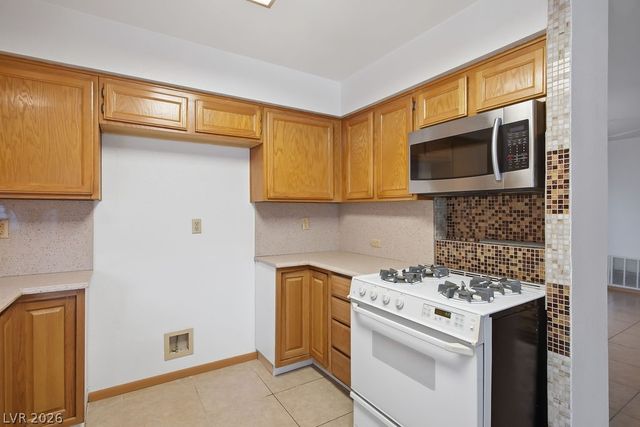 1920 Camino Carlos Rey, North Las Vegas, NV 89031