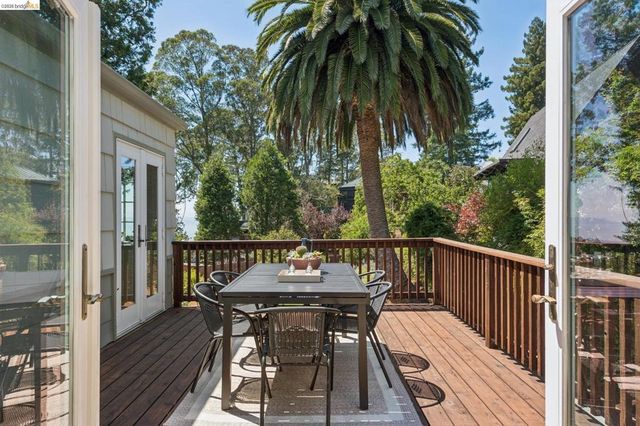 200 Fairlawn Dr, Berkeley, CA 94708