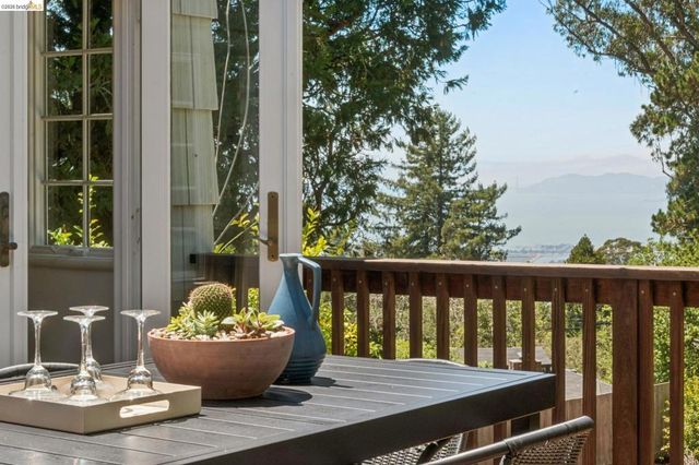 200 Fairlawn Dr, Berkeley, CA 94708