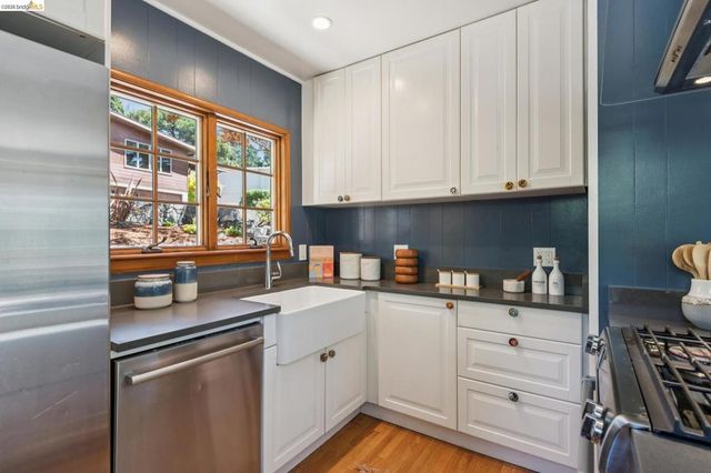 200 Fairlawn Dr, Berkeley, CA 94708