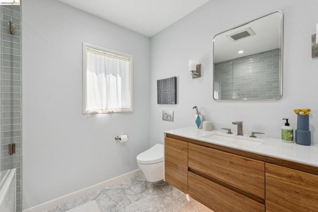 200 Fairlawn Dr, Berkeley, CA 94708