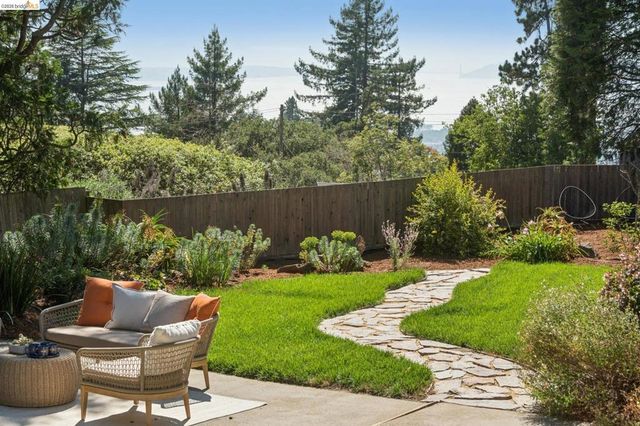200 Fairlawn Dr, Berkeley, CA 94708