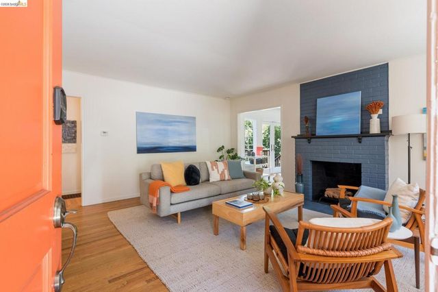 200 Fairlawn Dr, Berkeley, CA 94708