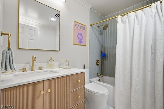 14 Big Piece Rd, Fairfield Twp., NJ 07004