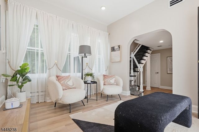 14 Big Piece Rd, Fairfield Twp., NJ 07004
