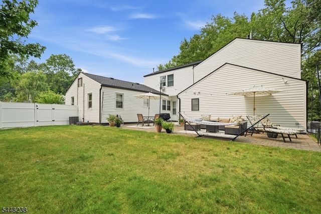 14 Big Piece Rd, Fairfield Twp., NJ 07004