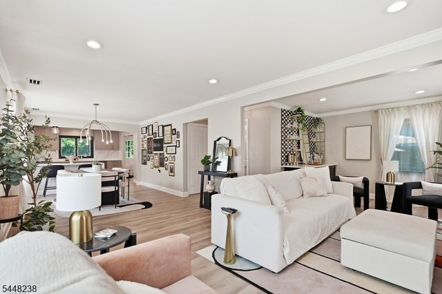 14 Big Piece Rd, Fairfield Twp., NJ 07004