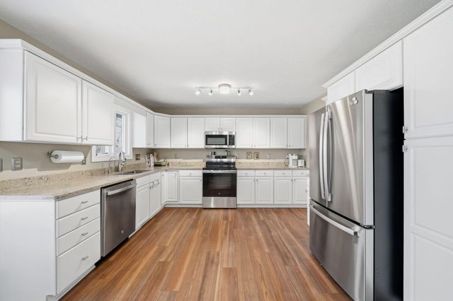 4830 Stonewood Drive, Jackson, MI 49201