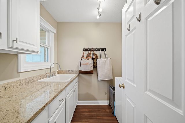 4830 Stonewood Drive, Jackson, MI 49201