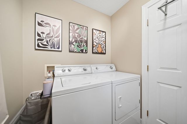 4830 Stonewood Drive, Jackson, MI 49201