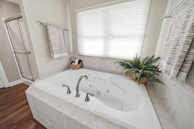 4830 Stonewood Drive, Jackson, MI 49201