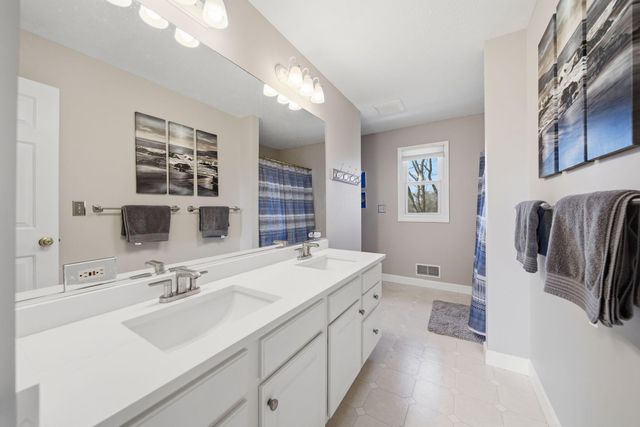 4830 Stonewood Drive, Jackson, MI 49201