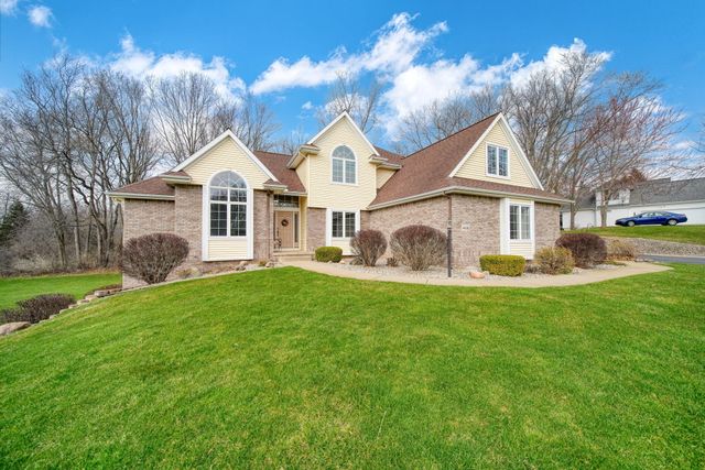 4830 Stonewood Drive, Jackson, MI 49201