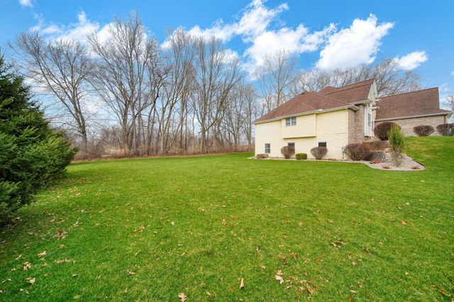 4830 Stonewood Drive, Jackson, MI 49201