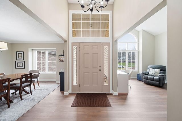 4830 Stonewood Drive, Jackson, MI 49201