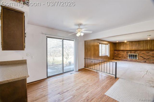 33120 Oak Hollow Street, Farmington, MI 48334