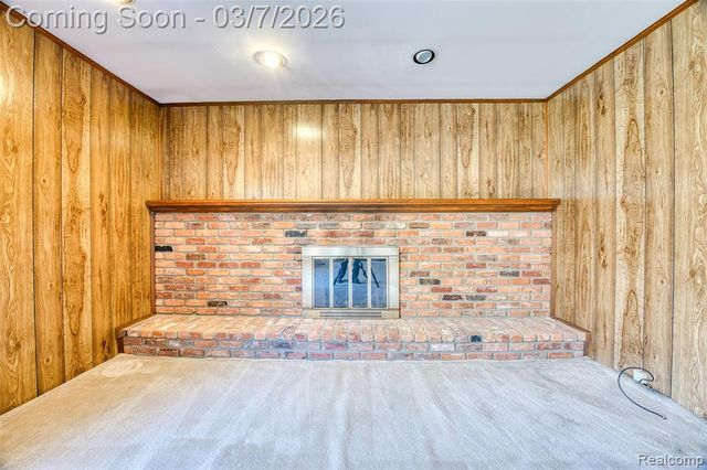 33120 Oak Hollow Street, Farmington, MI 48334