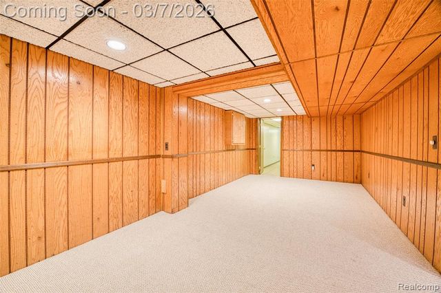 33120 Oak Hollow Street, Farmington, MI 48334