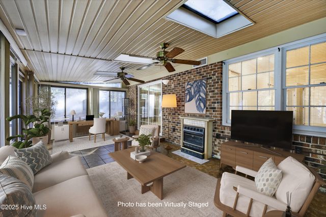 811 Seabury Court, Wilmington, NC 28403