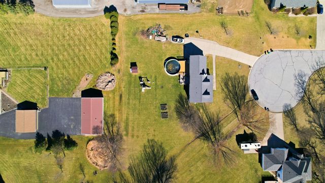 664 Windy Meadow Court, Hebron, IN 46341