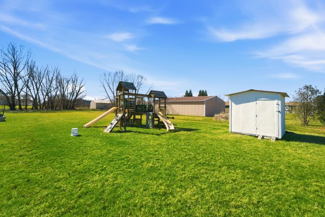 664 Windy Meadow Court, Hebron, IN 46341
