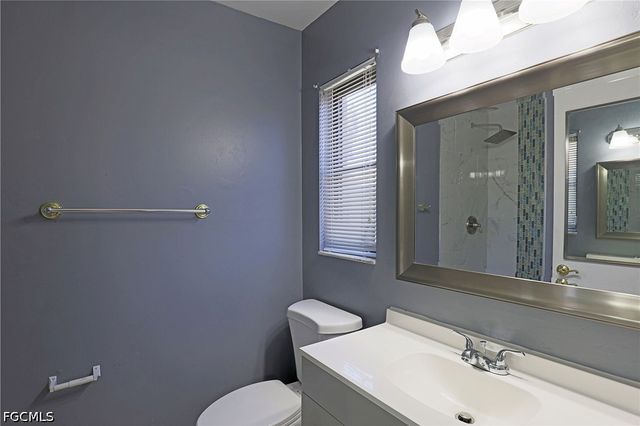 3818 SW 7th PL, Cape Coral, FL 33914