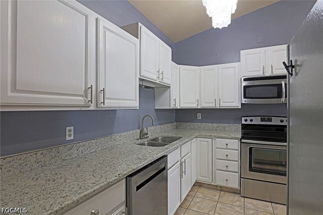 3818 SW 7th PL, Cape Coral, FL 33914
