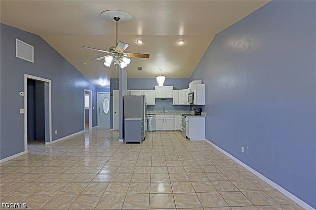 3818 SW 7th PL, Cape Coral, FL 33914
