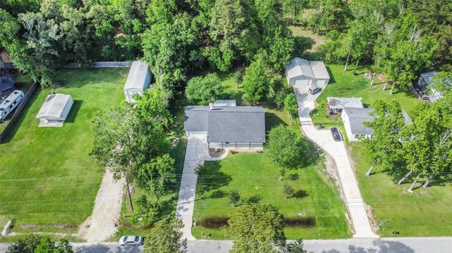 11919 Walraven Drive, Huffman, TX 77336