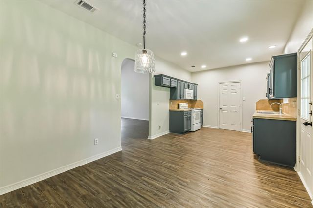 11919 Walraven Drive, Huffman, TX 77336