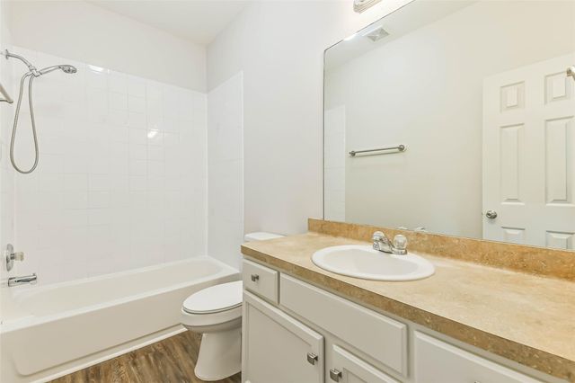 11919 Walraven Drive, Huffman, TX 77336