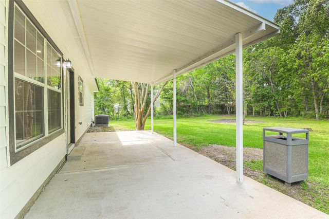 11919 Walraven Drive, Huffman, TX 77336
