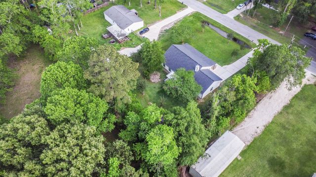 11919 Walraven Drive, Huffman, TX 77336