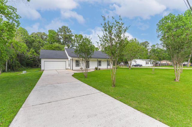 11919 Walraven Drive, Huffman, TX 77336