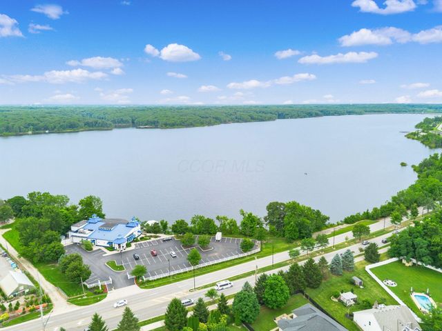 204 Oakwood Court, Westerville, OH 43081