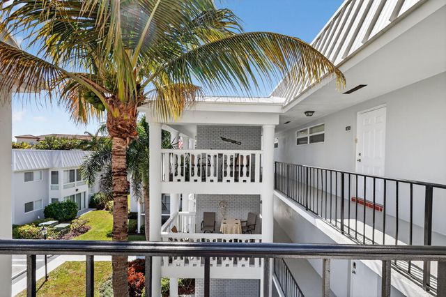 10 Colonial Club Drive 305, Boynton Beach, FL 33435