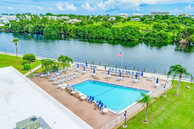 10 Colonial Club Drive 305, Boynton Beach, FL 33435